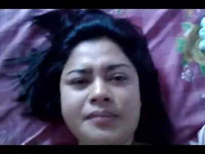 মিষ্টি নাদিয়া ভিডিও (নাদিয়া মিলস) বাংলা সেক্সি বিএফ